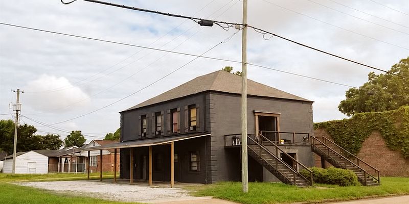 Columbus Apartment: 110 S 21st St
