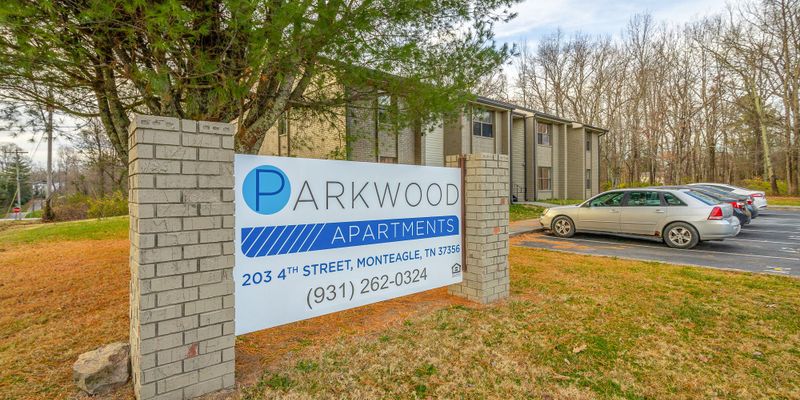 Monteagle Apartment: 203 4th St