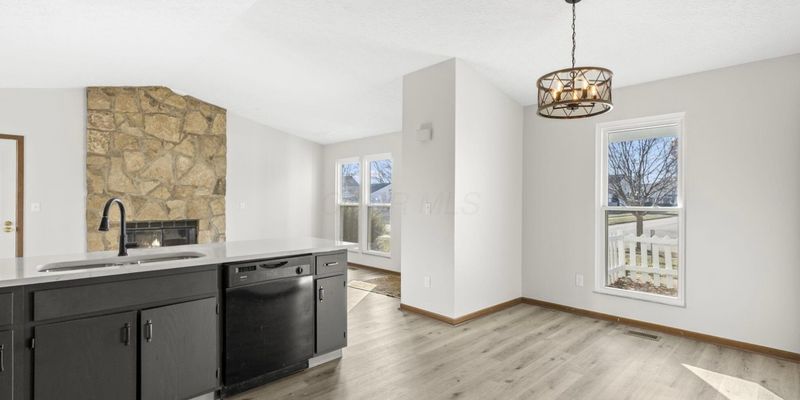 Columbus House: Weather Stone Ln