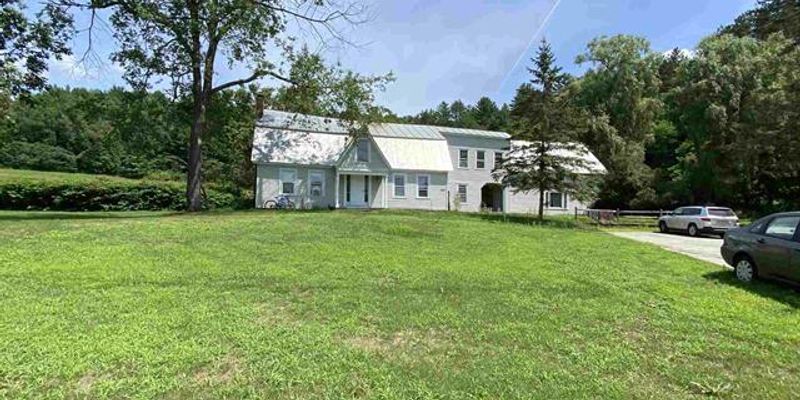 Royalton Apartment: 886 VT-110