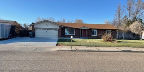 Front of 658 E.jpg