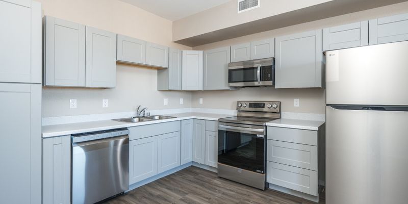 Bernalillo Apartment: 247 US 550