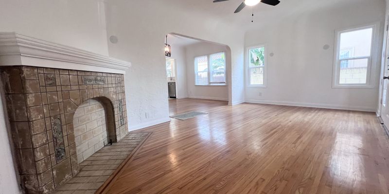 Los Angeles Apartment: 4628 6th Ave