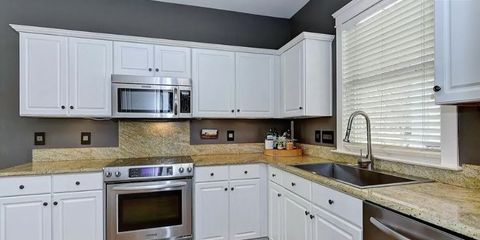 Kitchen-4.JPG