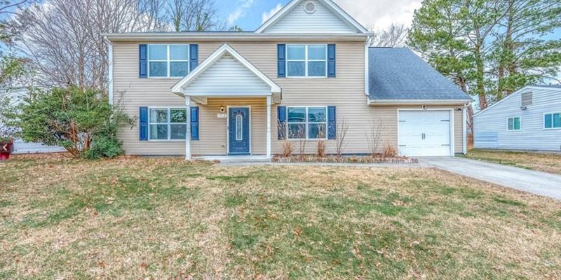 Chesapeake House: 1112 Sir Gawaine Dr