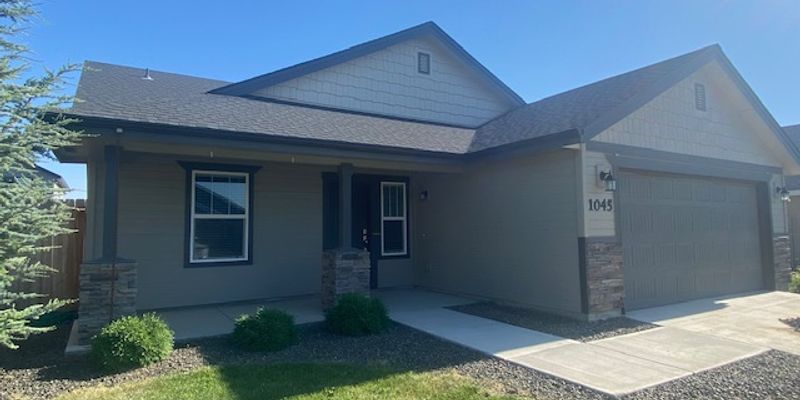 Kuna House: 1045 E Jack Creek St