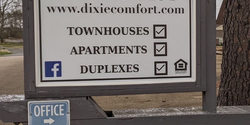 Winfield Townhome: 250 Carraway Dr