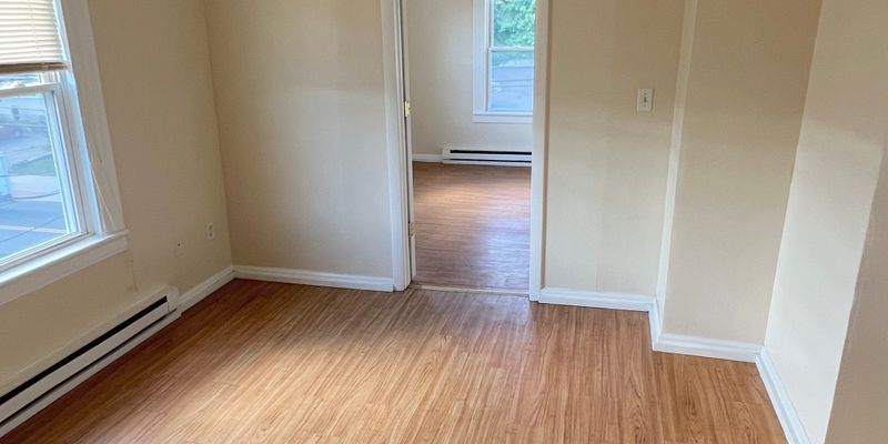 Plymouth Apartment: 161 Main St