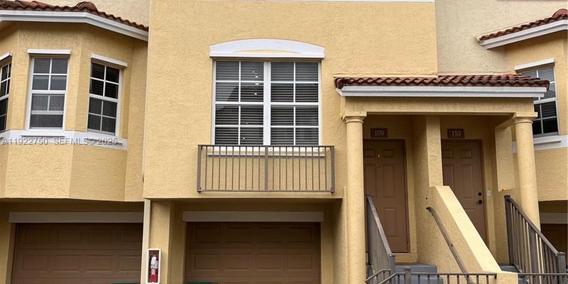 Miami Shores Townhome: 730 NE 90th St