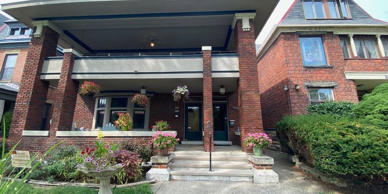Columbus House: 172 Buttles Ave