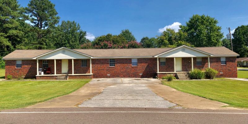 Jackson Apartment: 117 Parkburg Rd