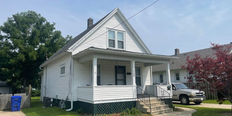 Kenosha House: 4825 19th Ave