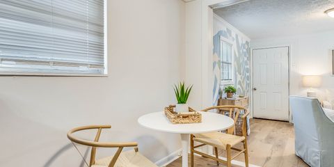2203 DeLesseps 2-10.jpg