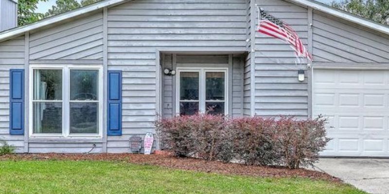 Goose Creek House: 1841 Sundancer Ln