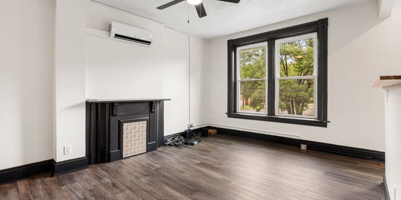 Cincinnati Apartment: 427 Whiteman St