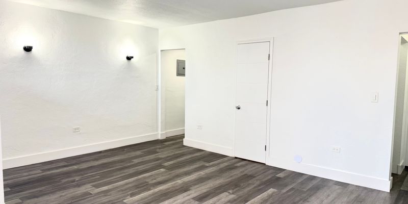 Miami Beach Apartment: 7619 Abbott Ave