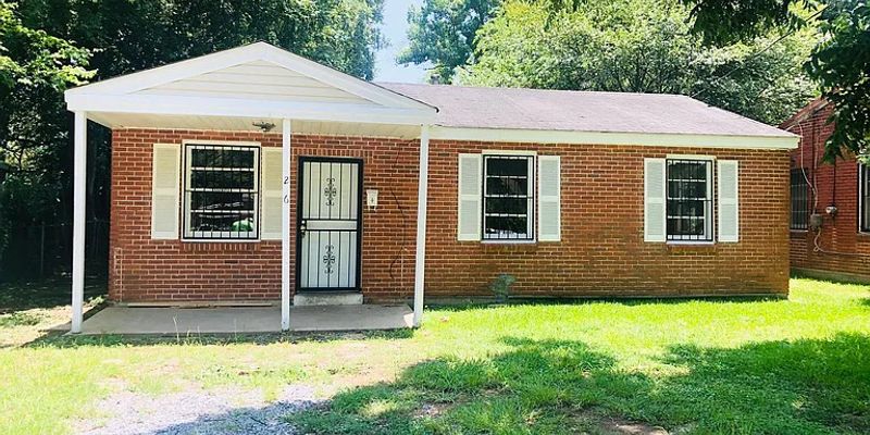 Montgomery House: 216 Gardendale Drive