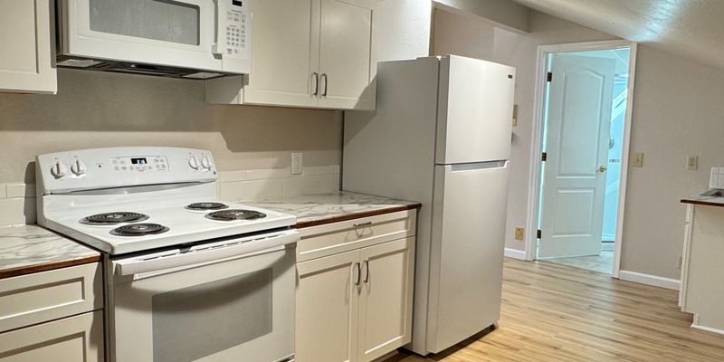 Grass Valley Apartment: 19435 Victoria Dr