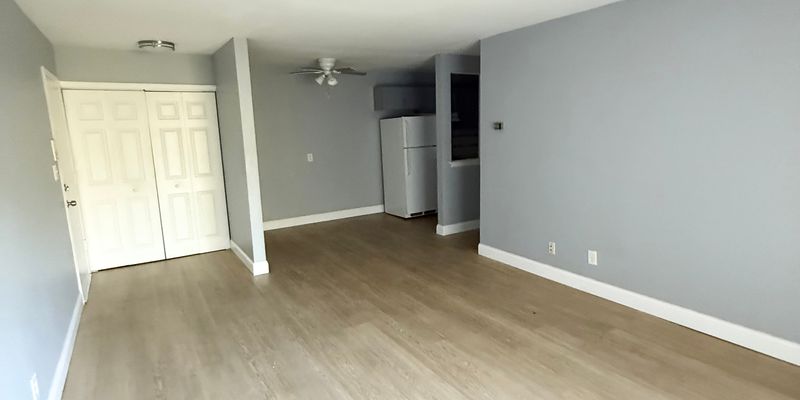 Kenosha Apartment: 1465 Sheridan Rd
