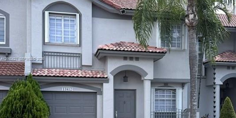 Doral House: 11612 NW 50th Ter Unit 11612