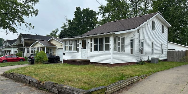 Akron House: 408 Wirth Avenue