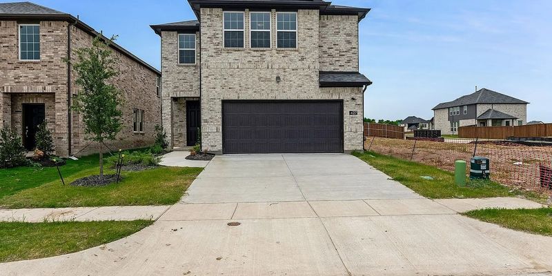 Seagoville House: 1219 Triton Dr