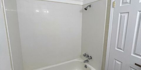 303 Master Bath 2.jpg