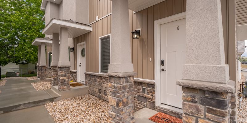 Idaho Falls Townhome: 712 South Saturn Avenue