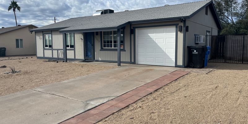 Phoenix House: 13052 N 40th Pl