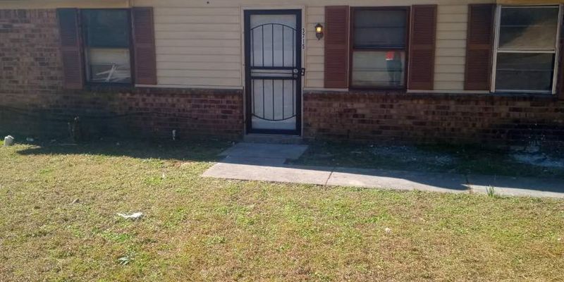 Memphis House: 3715 Edgefield Cove