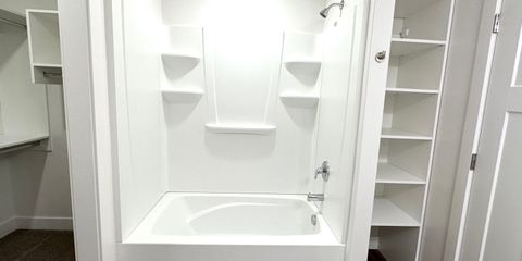 master bath tub.jpg