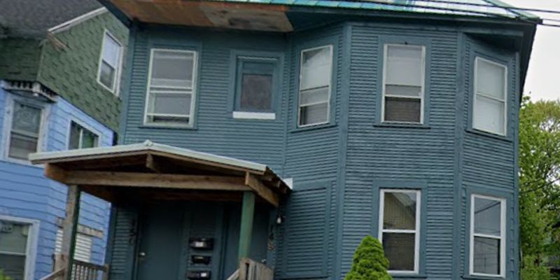 Waterbury Apartment: 150 Chestnut Ave