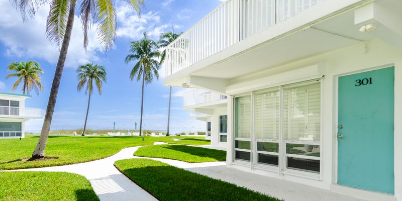 Pompano Beach Apartment: 1470 S Ocean Blvd