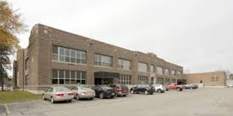 Moorhead Apartment: 810 4th Avenue South