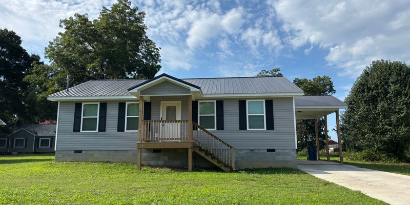 Boaz House: 213 Maple Ave