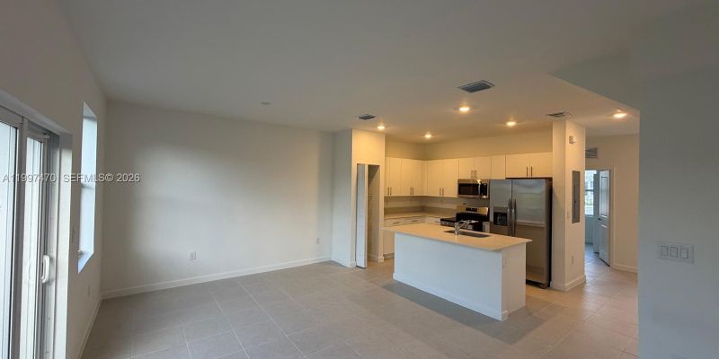 Florida City Townhome: 1077 SE 2nd Ter