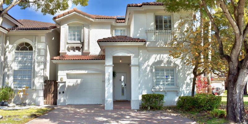 Doral House: 6763 NW 107th Pl Unit 6763