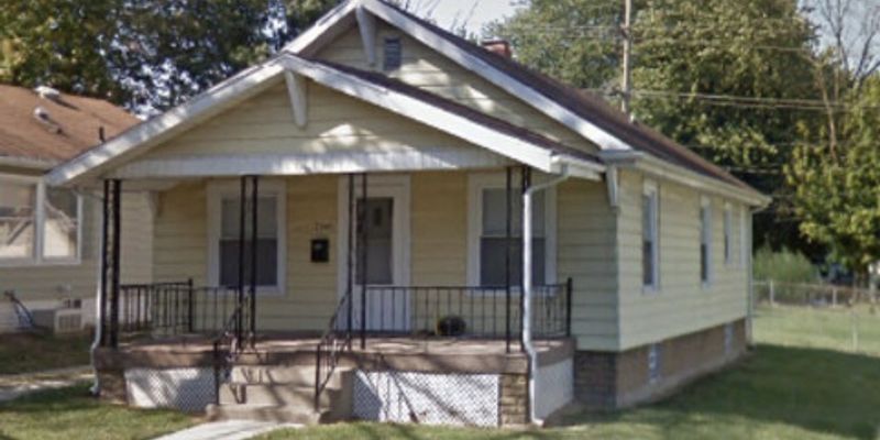 Decatur House: 2340 E North St