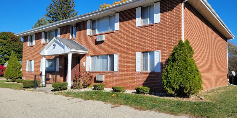 Kenosha Apartment: 815 16th Pl