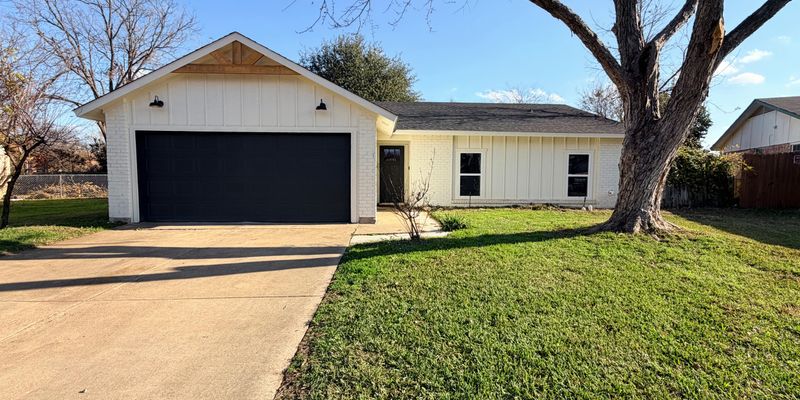 Fort Worth House: 7129 Southridge Trail