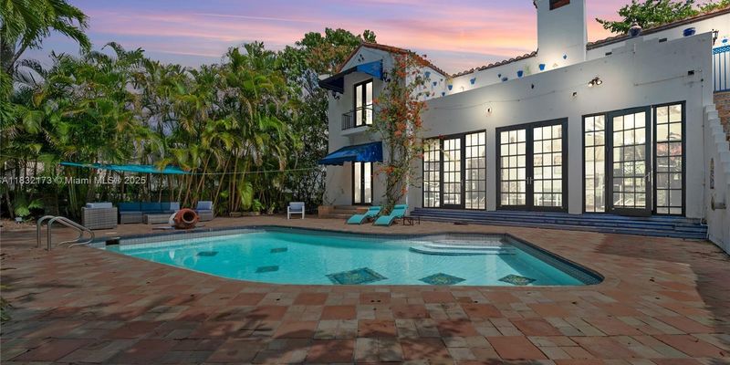 Coral Gables House: 1624 Granada Blvd #1624