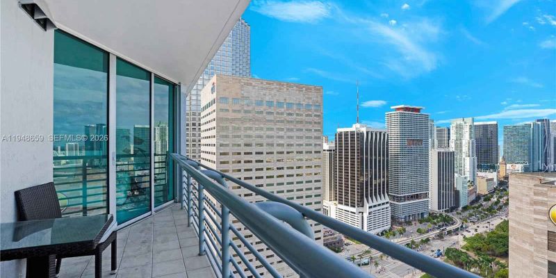 Miami Apartment: 335 S Biscayne Blvd