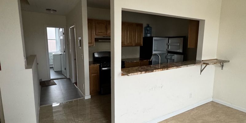 Poughkeepsie Apartment: 296 Mill St