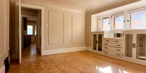 DiningRoom1.jpeg