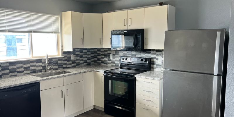 KILLEENE Apartment: 1302 Quail Cir Killeen, TX  76549