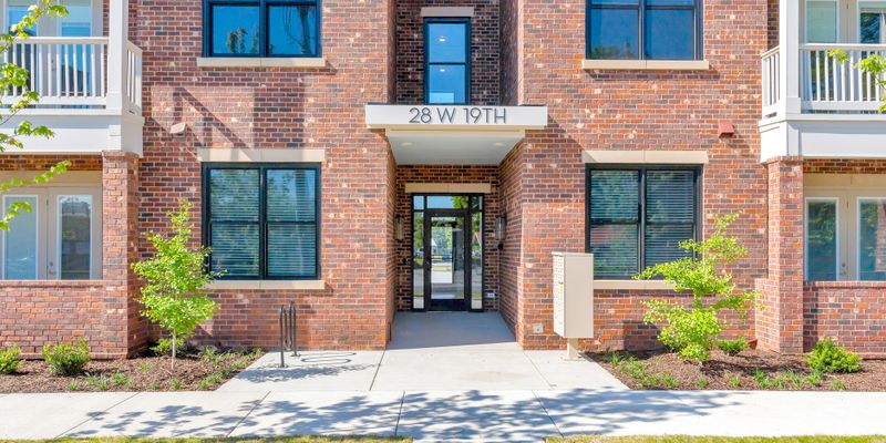 Chattanooga Apartment: 28 W 19th St