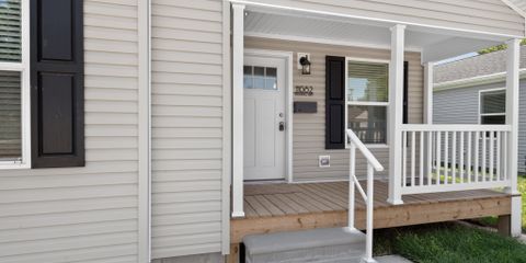06-11082-Maxwell-Ave-WindowStill.jpg