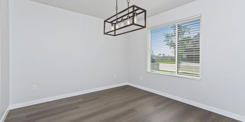 06-Dining Area.jpg