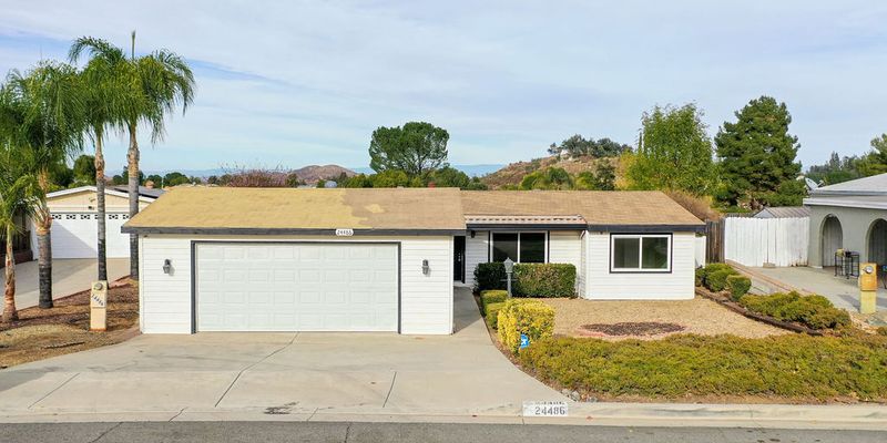 Wildomar House: 24486 Cornstalk Rd