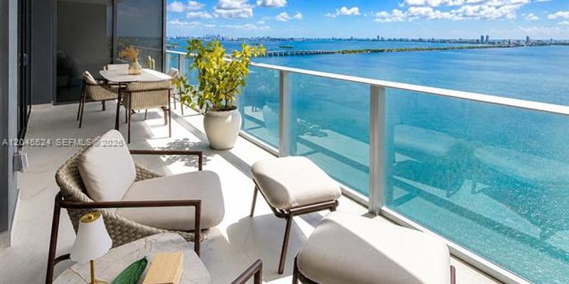 Miami Condo: 700 NE 24th St